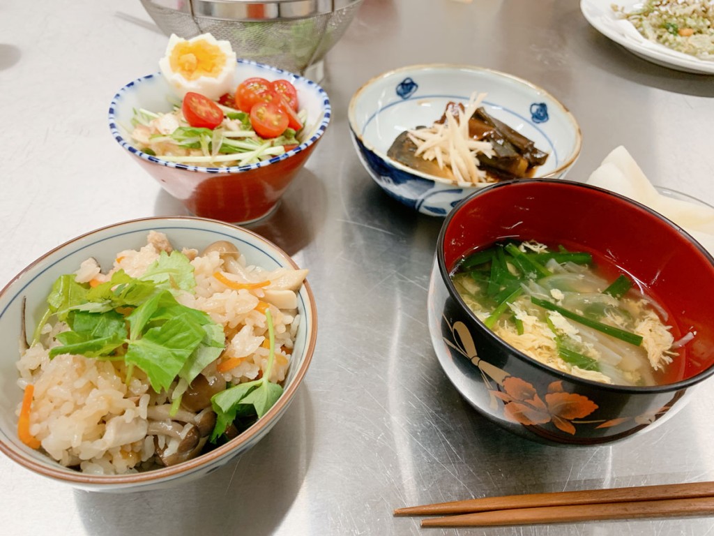 献立「サバの味噌煮」定食
